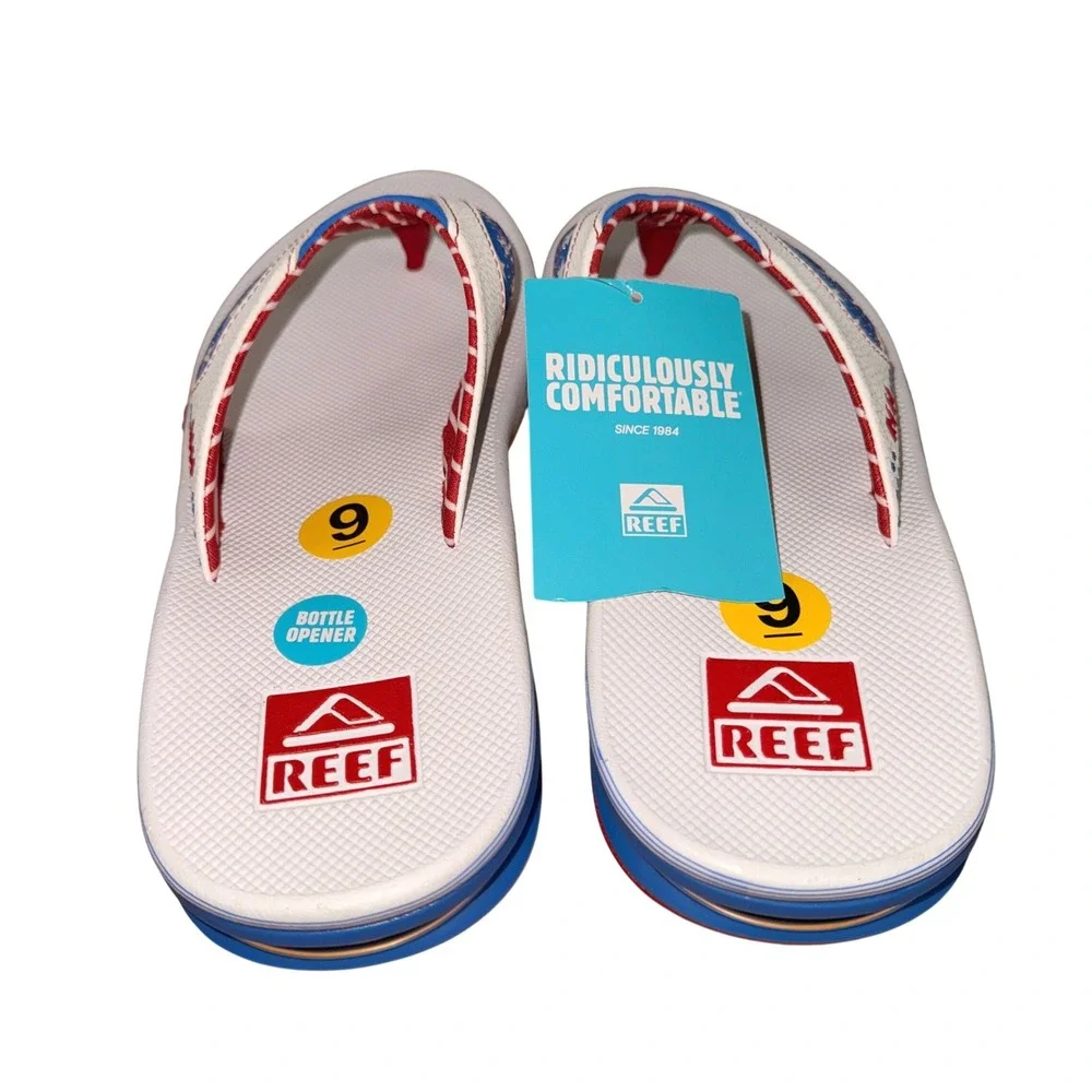 NEW Reef Fanning Tailgate Mens 9 Flip Flops White Red Blue Stars Stripes CJ6407